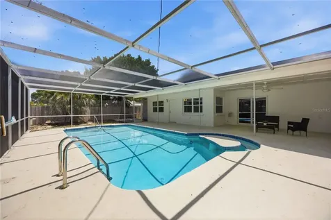 5726 Waneta Place Sarasota FL 34231