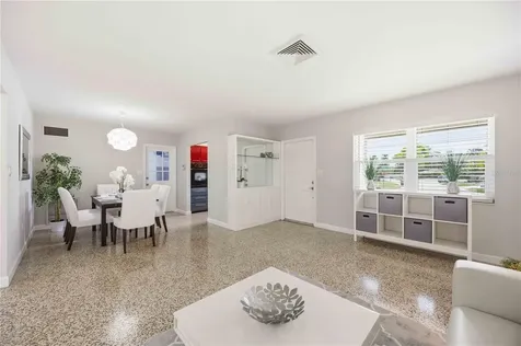 5726 Waneta Place Sarasota FL 34231