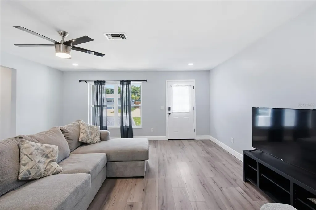 1811 Forest Drive Oldsmar FL 34677