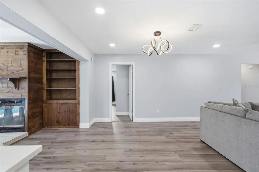 1811 Forest Drive Oldsmar FL 34677