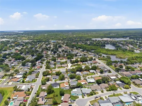 1811 Forest Drive Oldsmar FL 34677