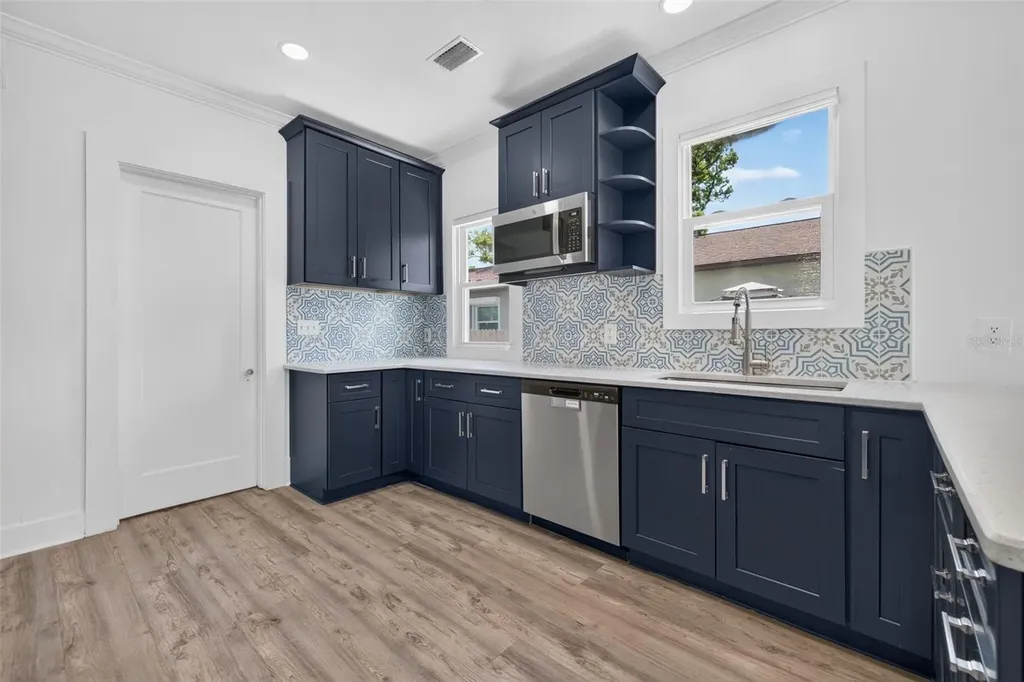 2326 4th Avenue N St Petersburg FL 33713