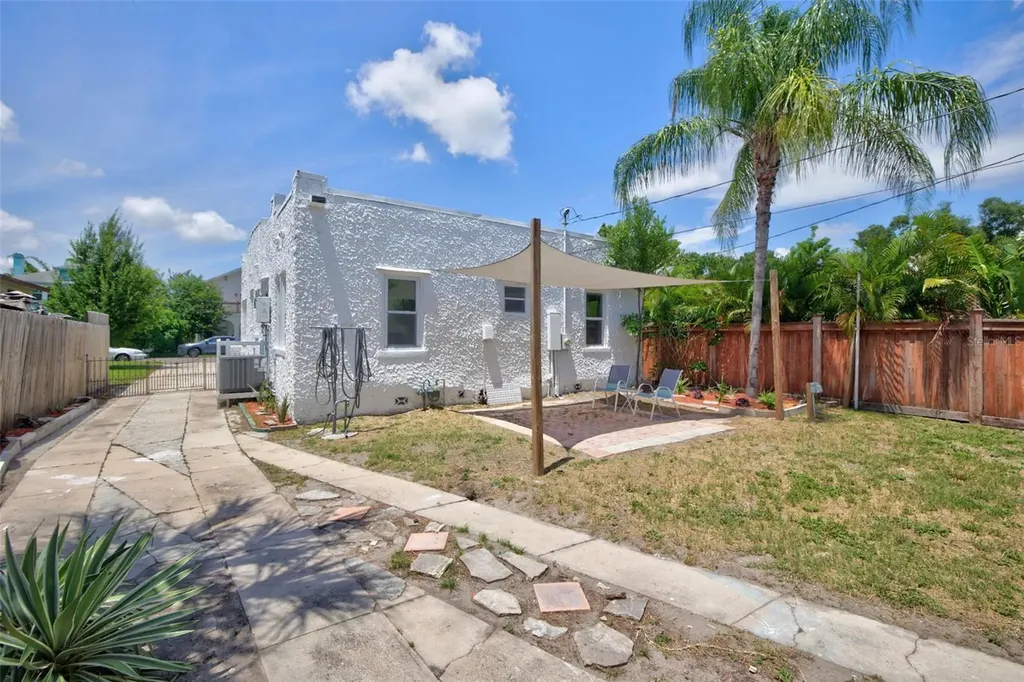 2326 4th Avenue N St Petersburg FL 33713