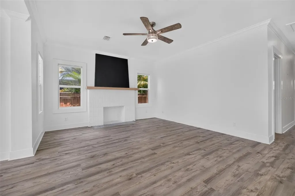 2326 4th Avenue N St Petersburg FL 33713