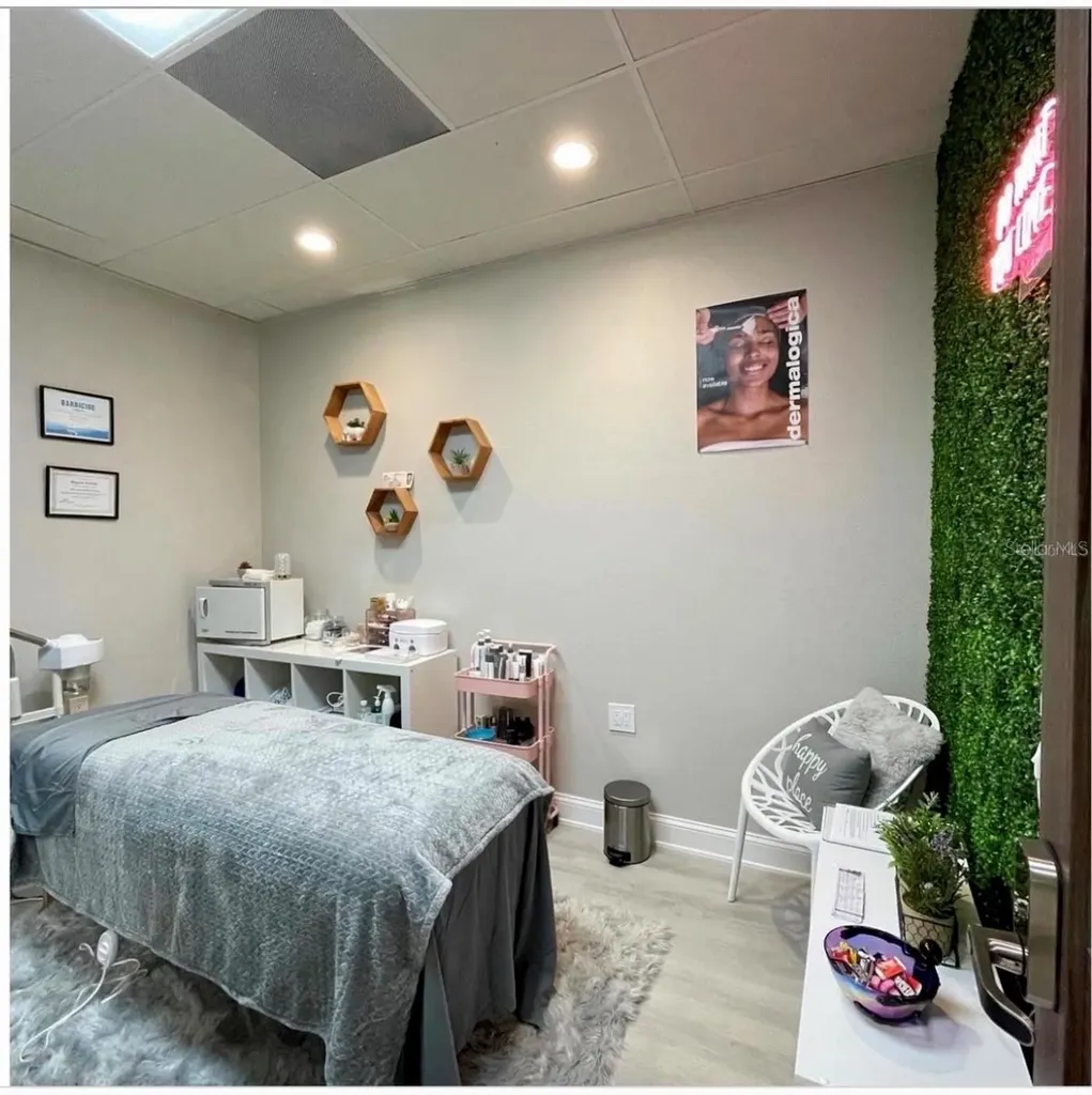 5404 Hoover Boulevard Tampa FL 33634
