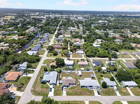 18276 Monmouth Avenue Port Charlotte FL 33948