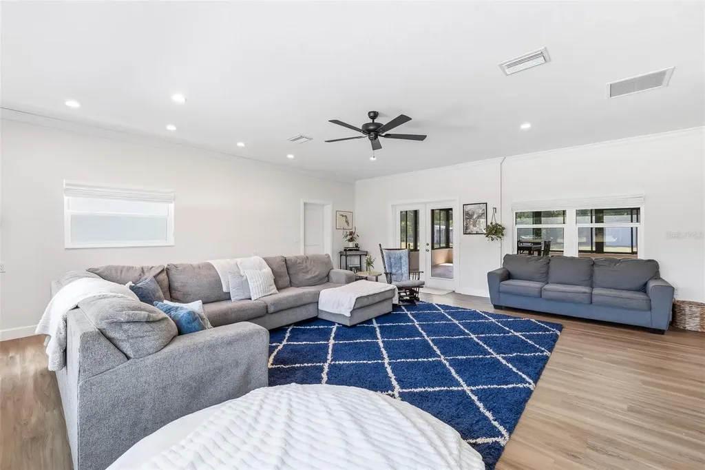 7565 Castle Drive Sarasota FL 34240
