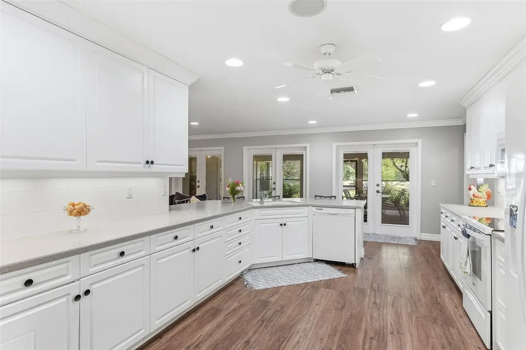 7565 Castle Drive Sarasota FL 34240