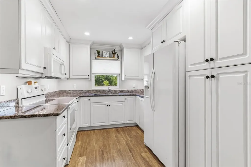 7565 Castle Drive Sarasota FL 34240