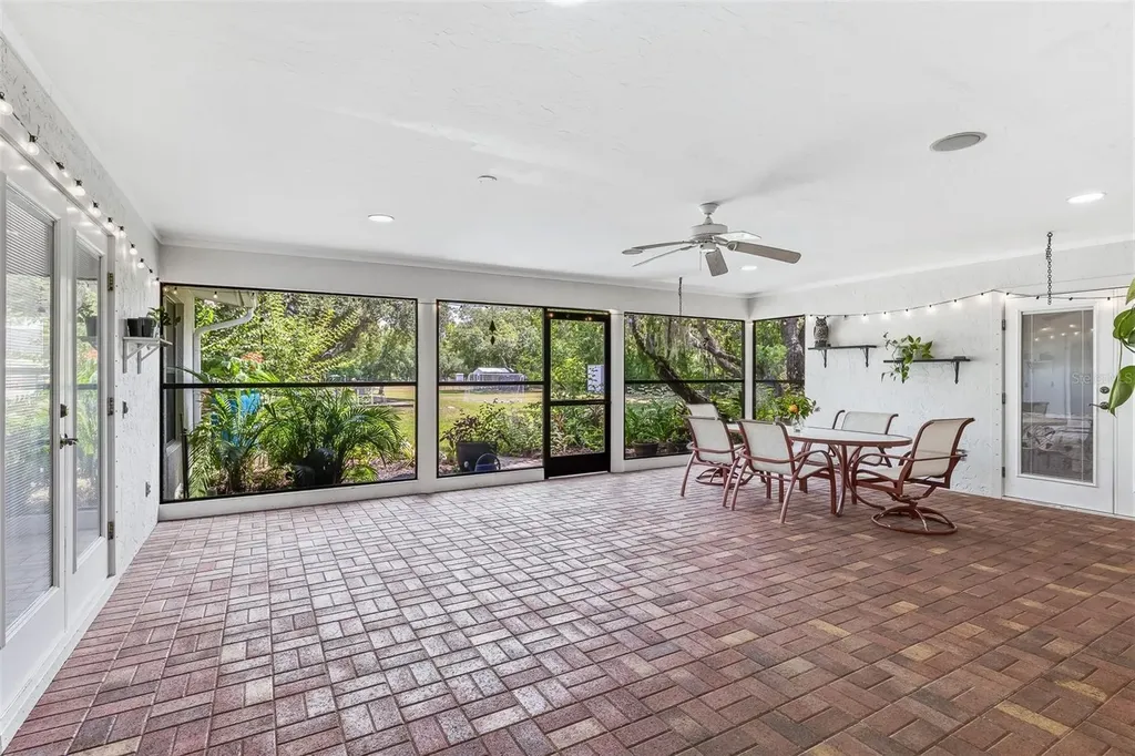 7565 Castle Drive Sarasota FL 34240