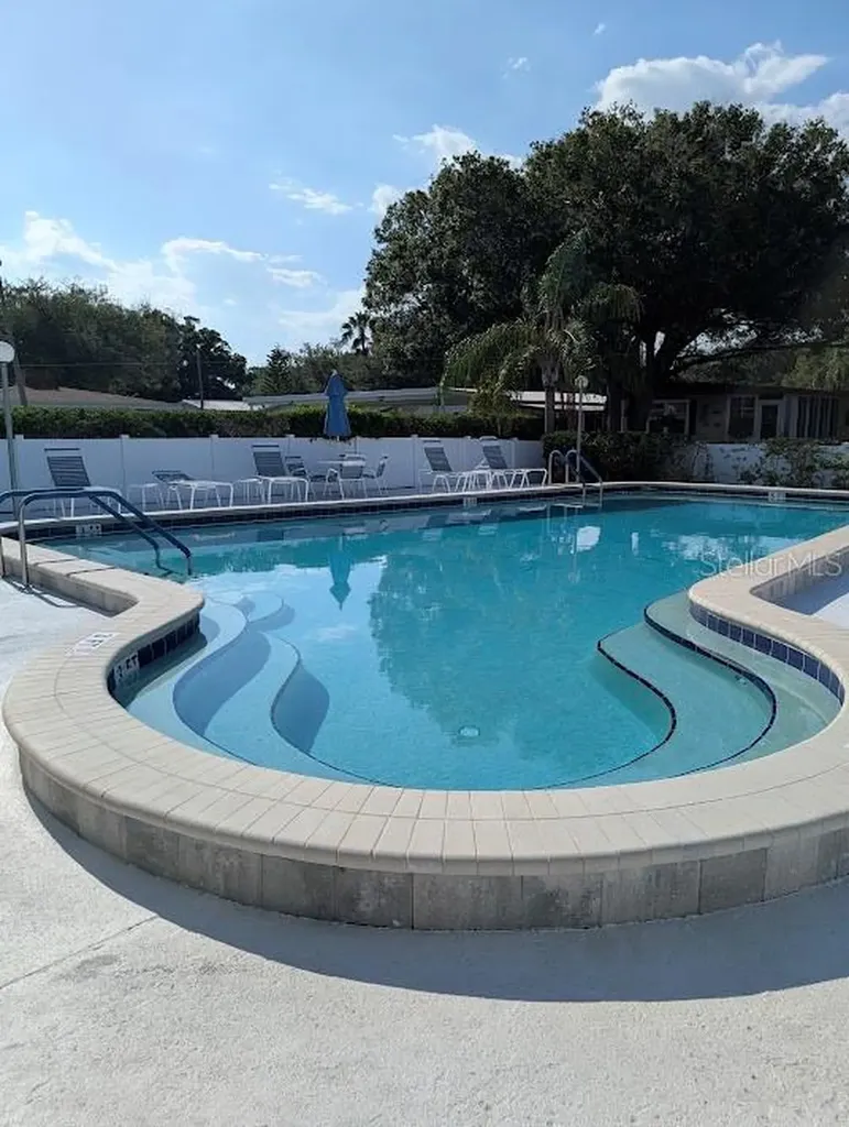 7111 142nd Avenue N Largo FL 33771