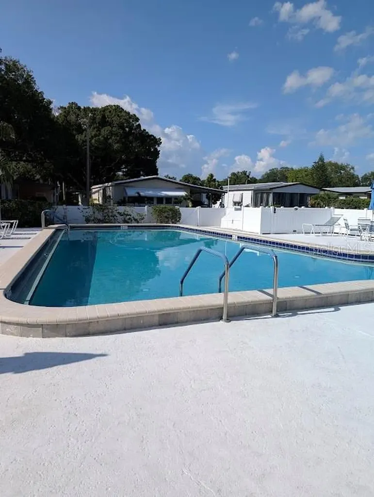 7111 142nd Avenue N Largo FL 33771