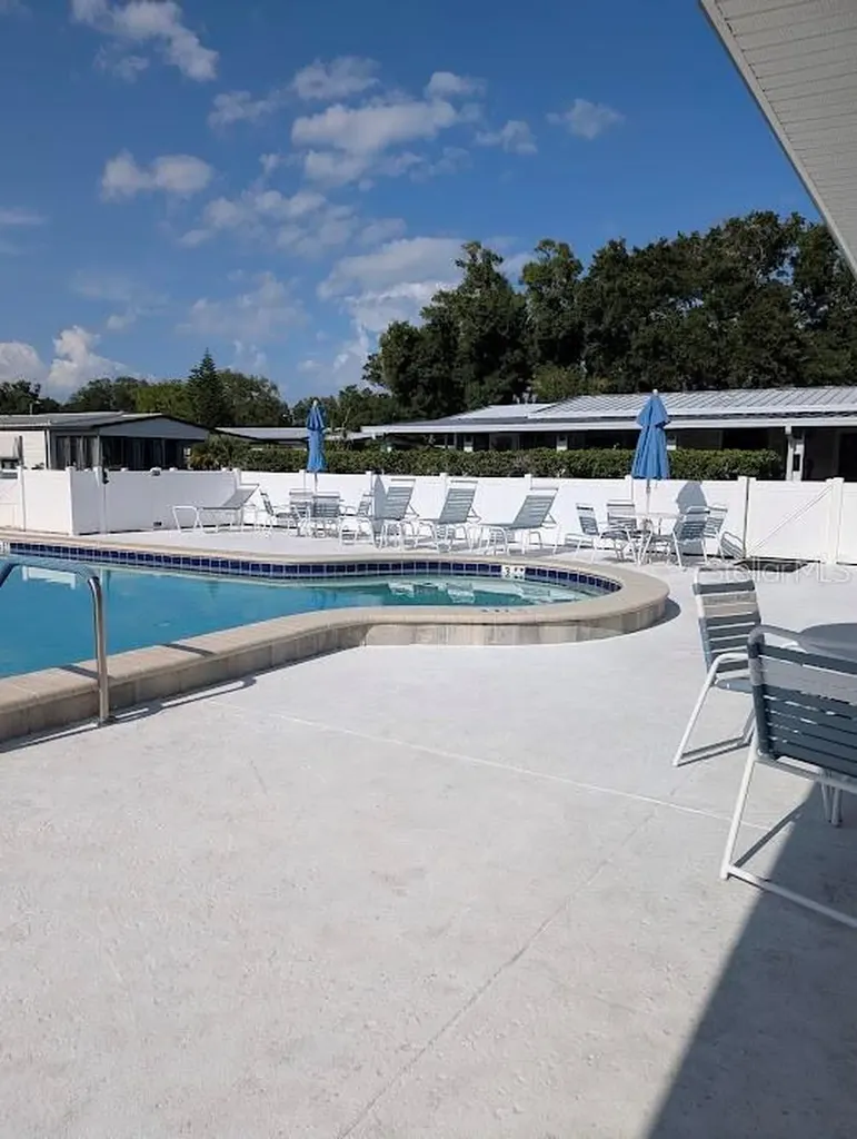 7111 142nd Avenue N Largo FL 33771