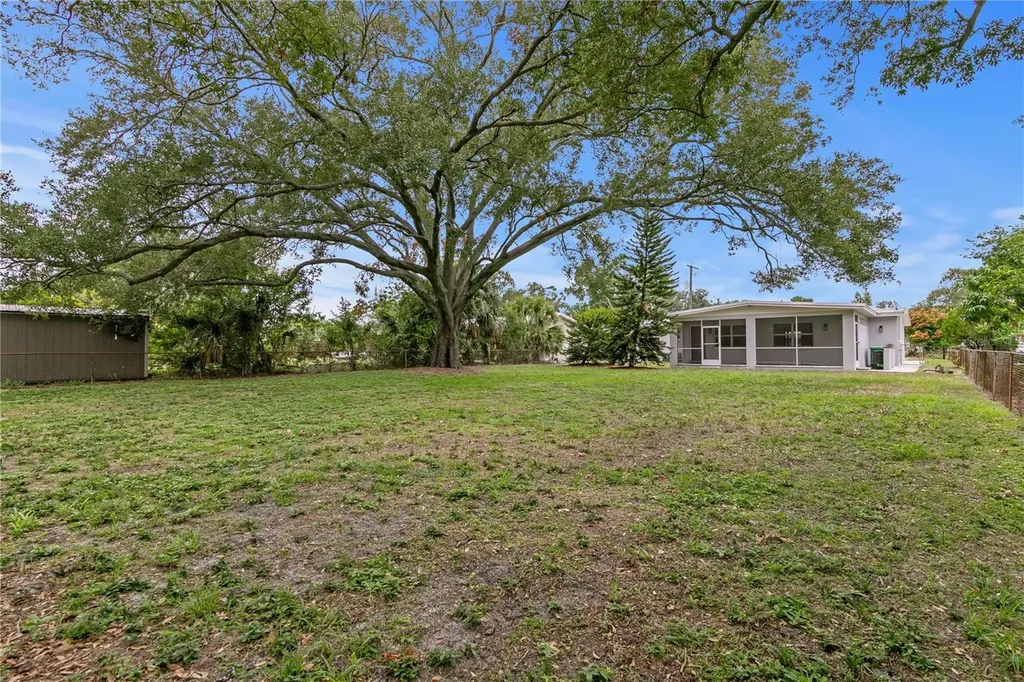 2910 W Price Avenue Tampa FL 33611