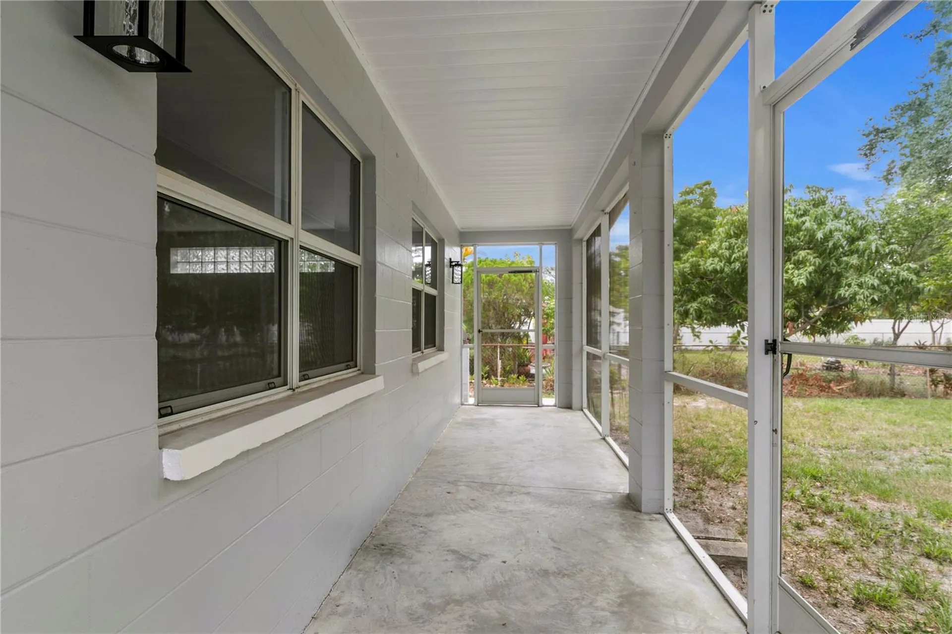 2910 W Price Avenue Tampa FL 33611