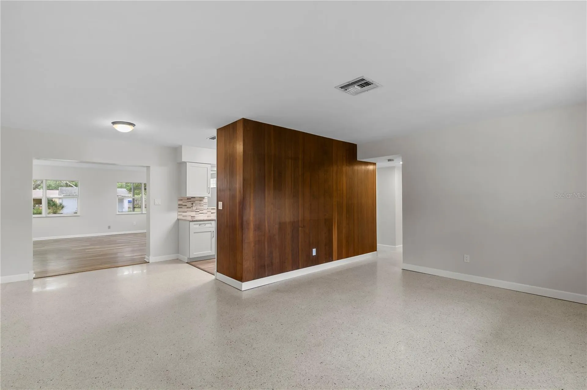 2910 W Price Avenue Tampa FL 33611