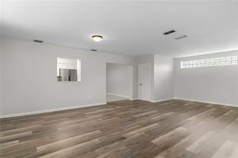 2910 W Price Avenue Tampa FL 33611