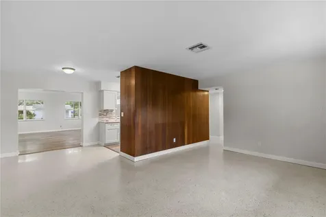 2910 W Price Avenue Tampa FL 33611