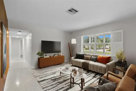 2910 W Price Avenue Tampa FL 33611
