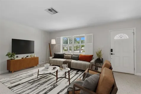 2910 W Price Avenue Tampa FL 33611