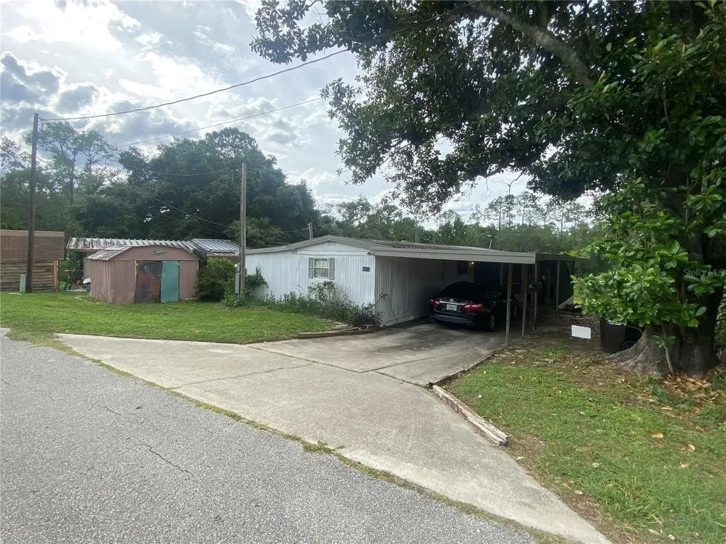 18385 SE 18th Street Road Silver Springs FL 34488