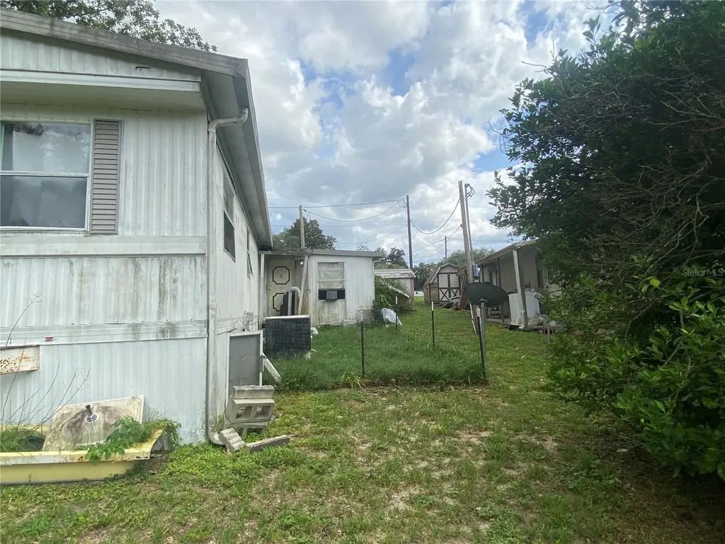 18385 SE 18th Street Road Silver Springs FL 34488