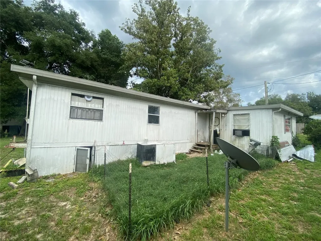 18385 SE 18th Street Road Silver Springs FL 34488