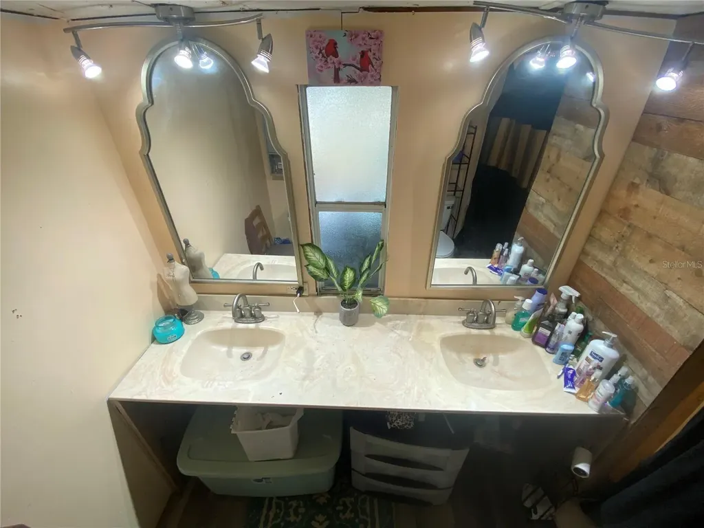 18385 SE 18th Street Road Silver Springs FL 34488