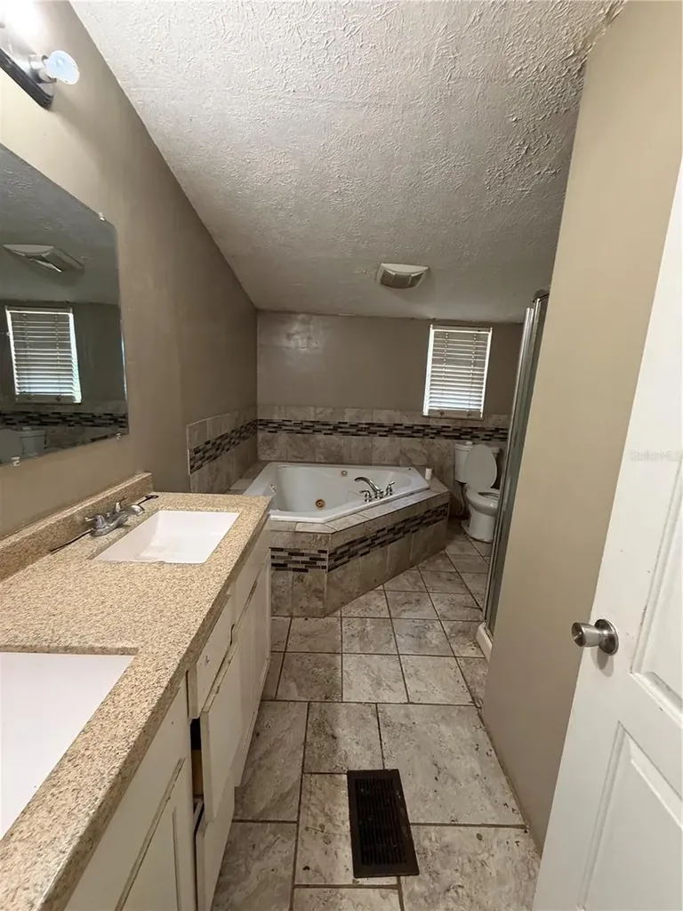 11455 NW 110th Avenue Reddick FL 32686