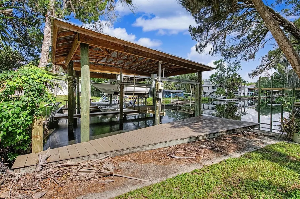 3580 N Hiawatha Terrace Crystal River FL 34428