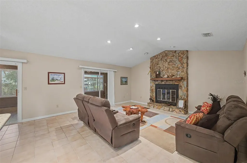 3580 N Hiawatha Terrace Crystal River FL 34428