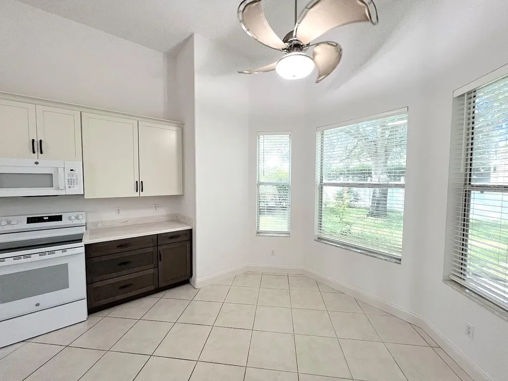 27 Empress Lane Palm Coast FL 32164