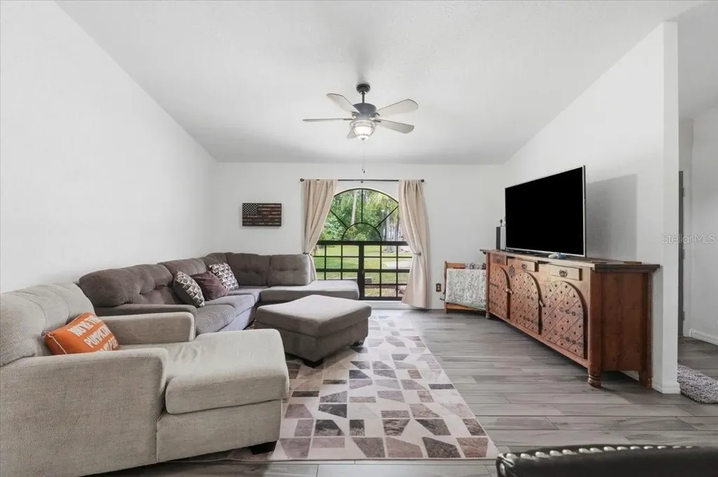 8636 Oakwood Drive Lakeland FL 33810