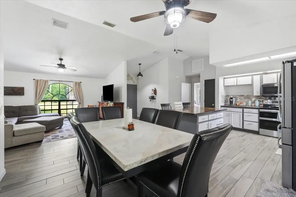 8636 Oakwood Drive Lakeland FL 33810