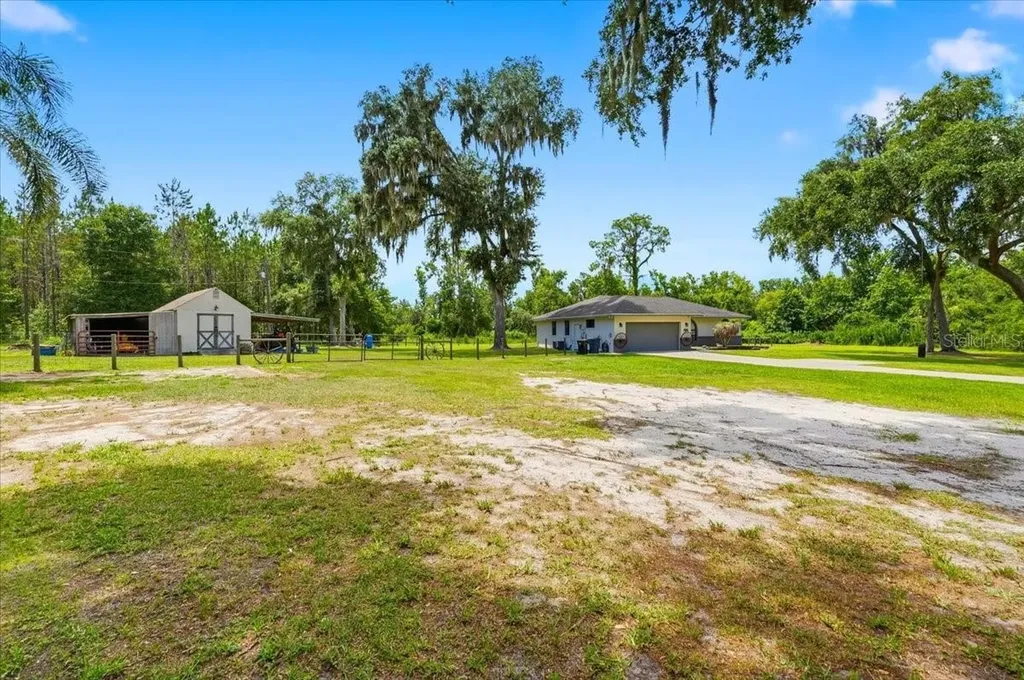 8636 Oakwood Drive Lakeland FL 33810