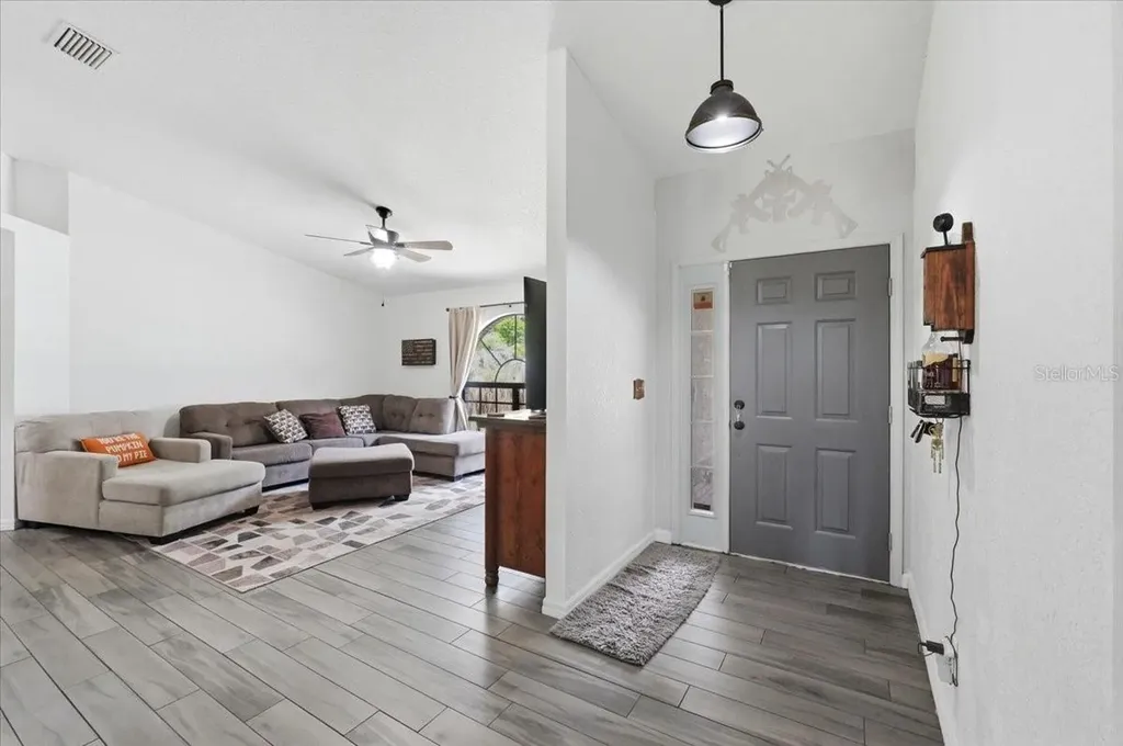 8636 Oakwood Drive Lakeland FL 33810