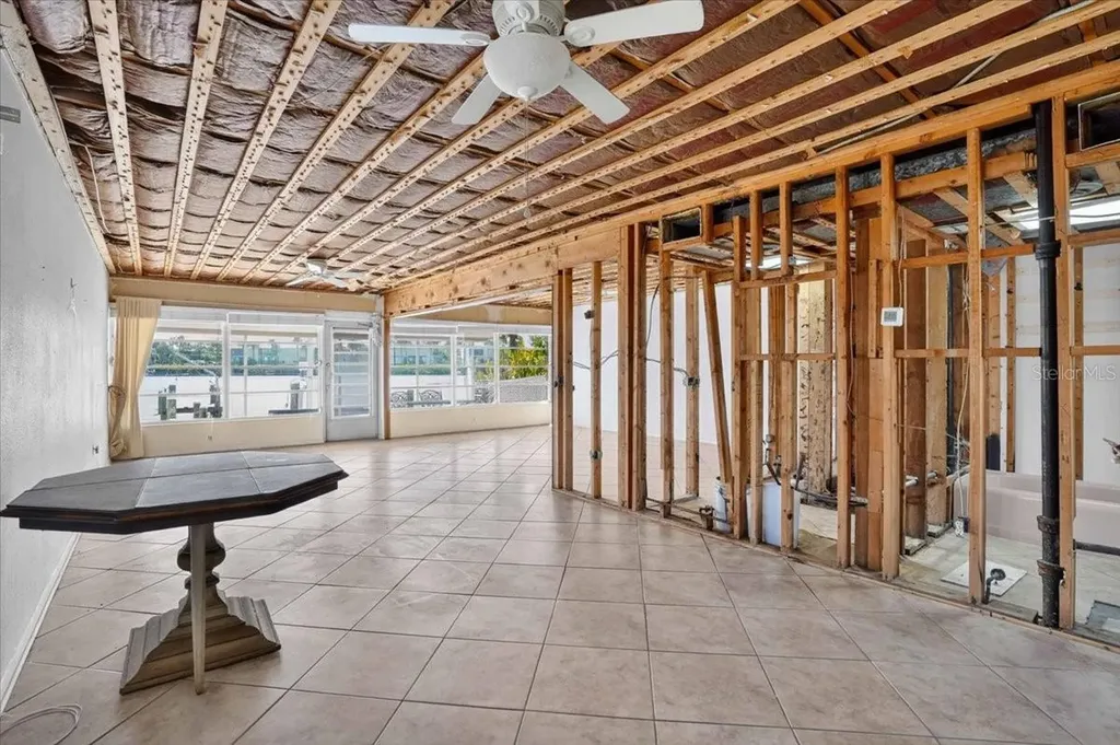 17 Seaside Court Holmes Beach FL 34217