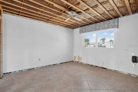 17 Seaside Court Holmes Beach FL 34217
