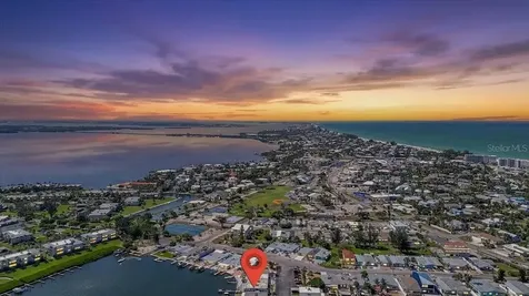 17 Seaside Court Holmes Beach FL 34217
