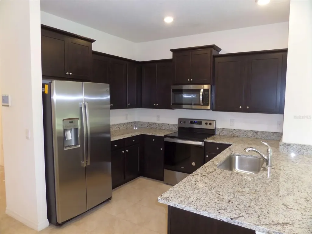 8051 Penrose Place Wildwood FL 34785