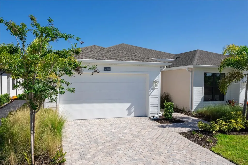 5888 Windbreak Court Apollo Beach FL 33572