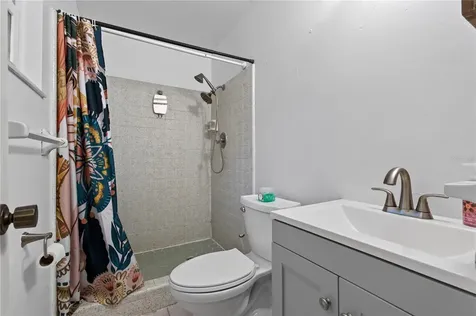 1515 NW 34th Place Gainesville FL 32605