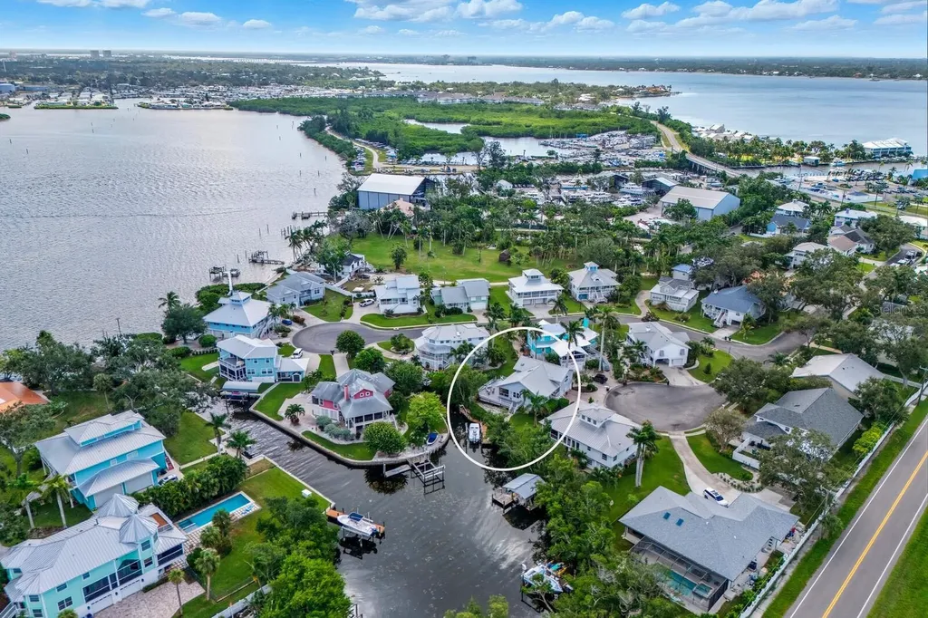 1528 43rd Avenue Drive W Palmetto FL 34221
