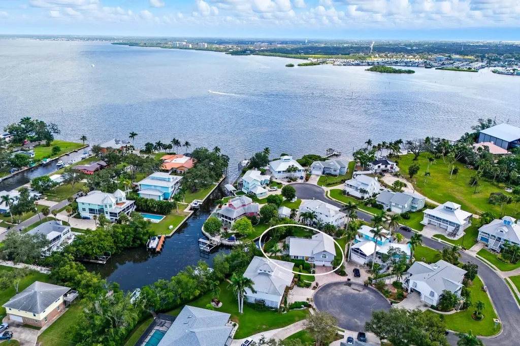 1528 43rd Avenue Drive W Palmetto FL 34221