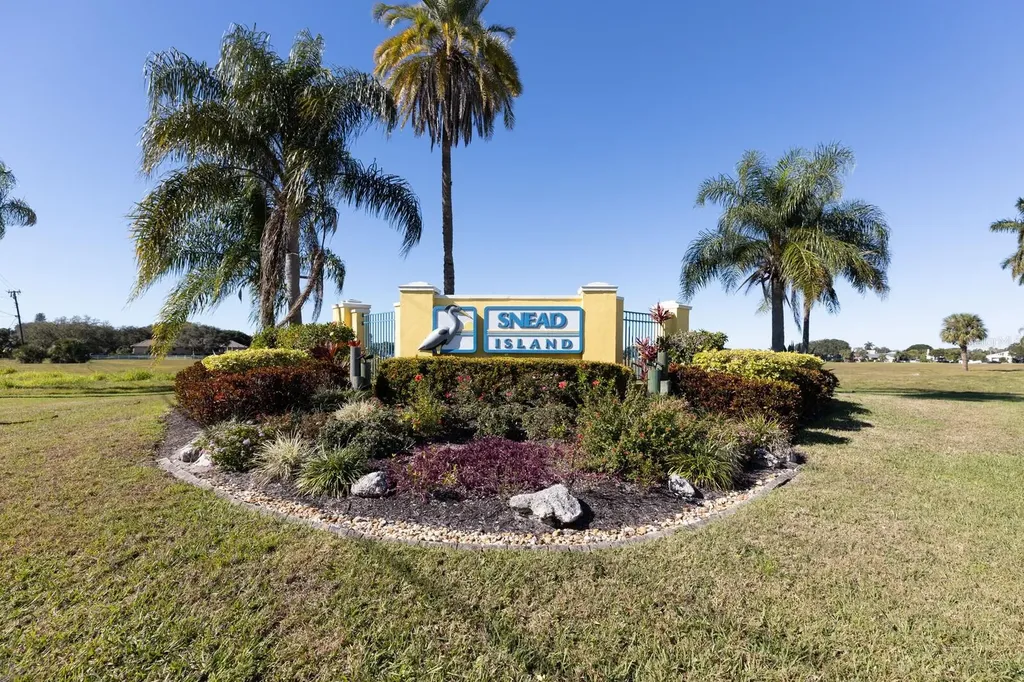 1528 43rd Avenue Drive W Palmetto FL 34221