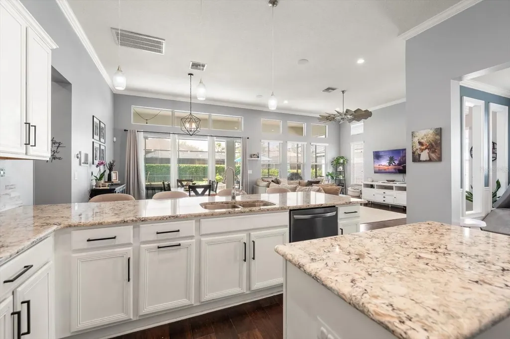15424 Starling Crossing Drive Lithia FL 33547