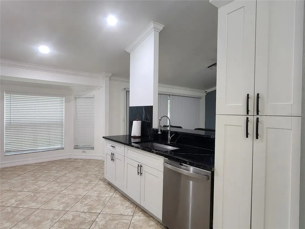111 2nd Street SE Naples FL 34117