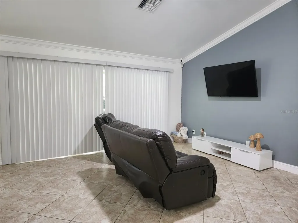 111 2nd Street SE Naples FL 34117