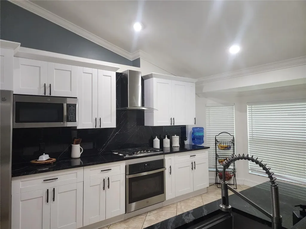 111 2nd Street SE Naples FL 34117