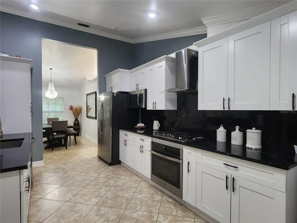 111 2nd Street SE Naples FL 34117